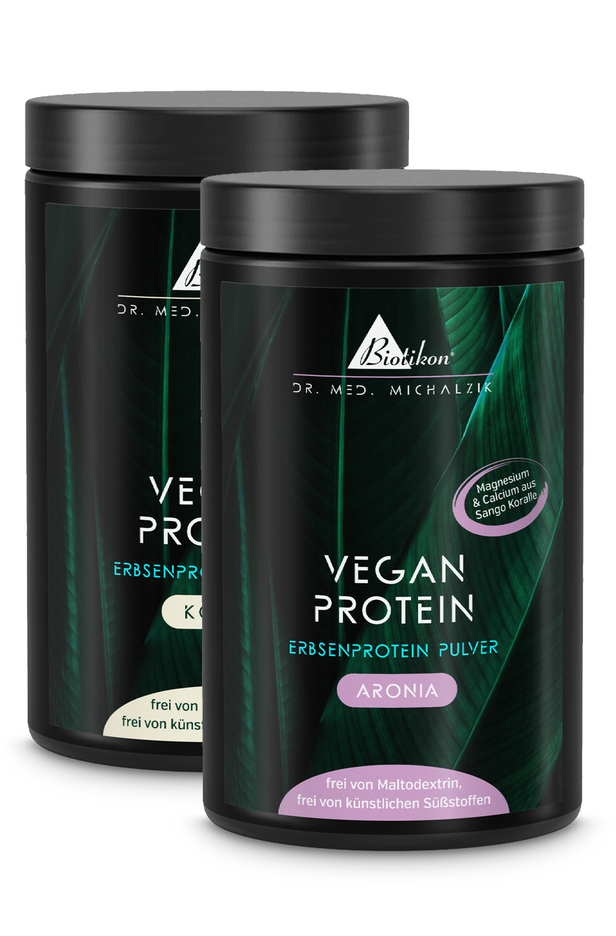 Pflanzenprotein-Pulver Aronia â 500 g Zwei Dosen Pflanzenprotein-Pulver in WeiĂ, eine mit Aronia, die andere in Kakaogeschmack, 500 g.