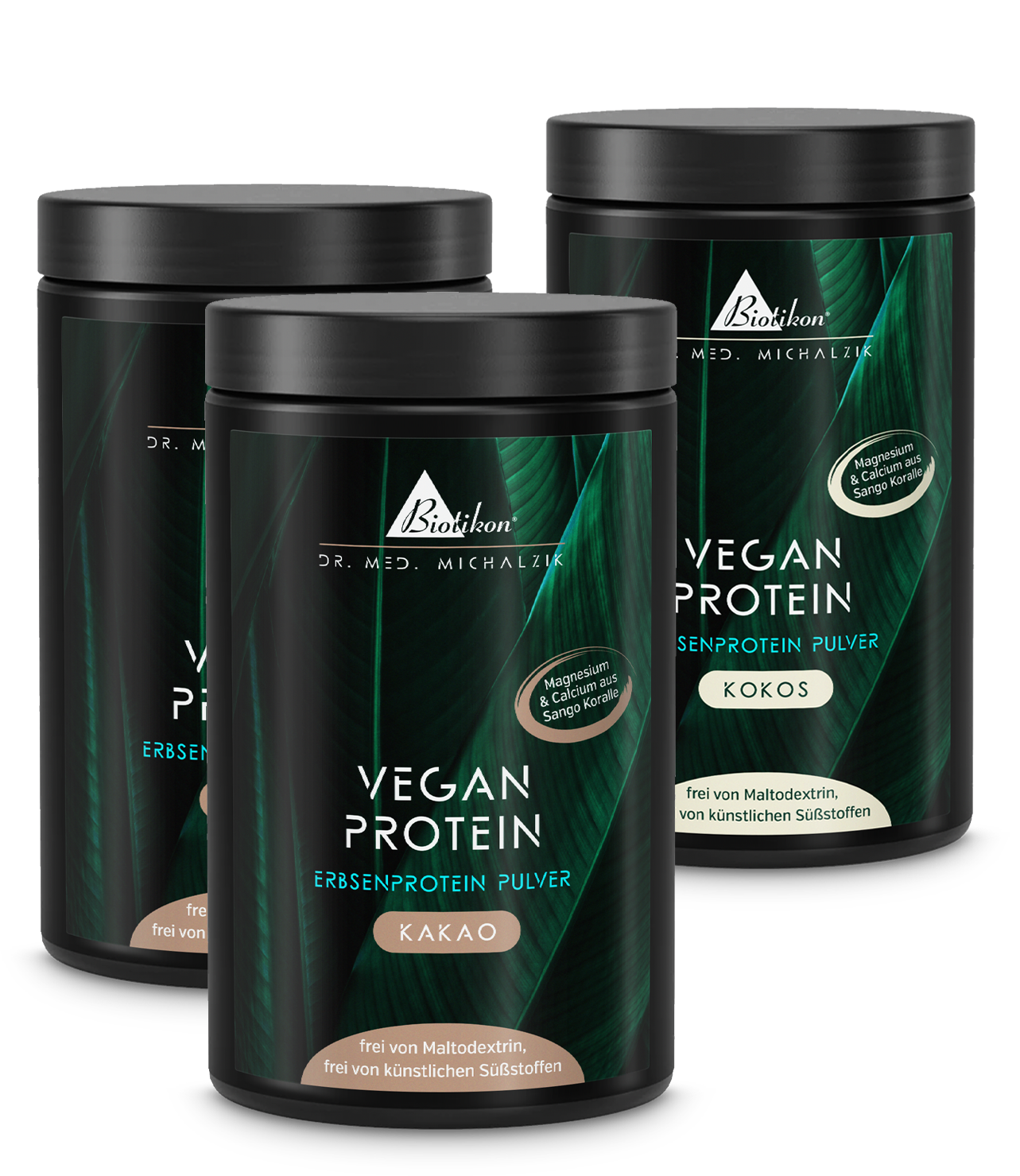 Drei Dosen Pflanzenprotein-Pulver in den Geschmacksrichtungen Kakao und Kokos, jeweils 300 g, in weißer Verpackung.